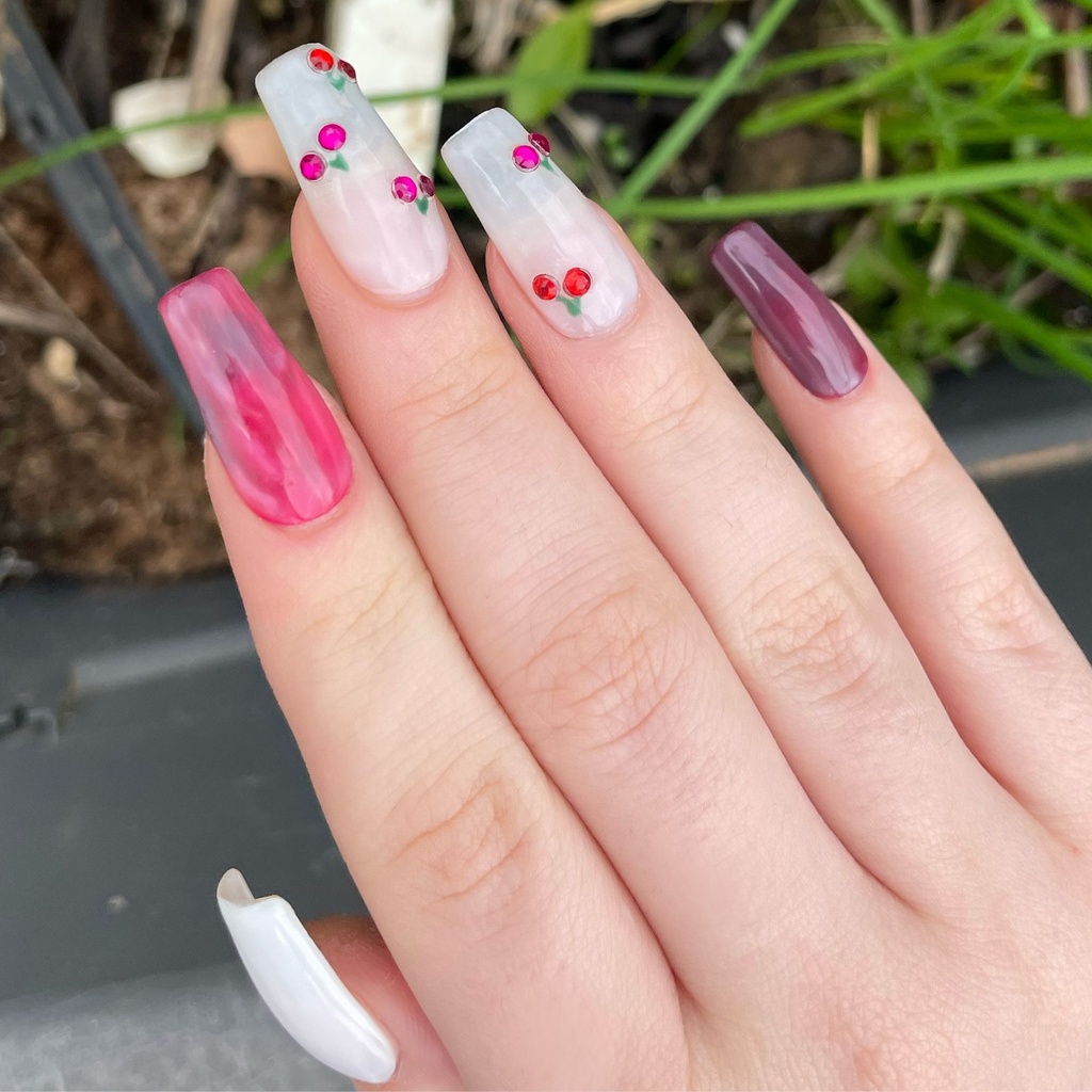 PRESS ON NAILS "Cherries"